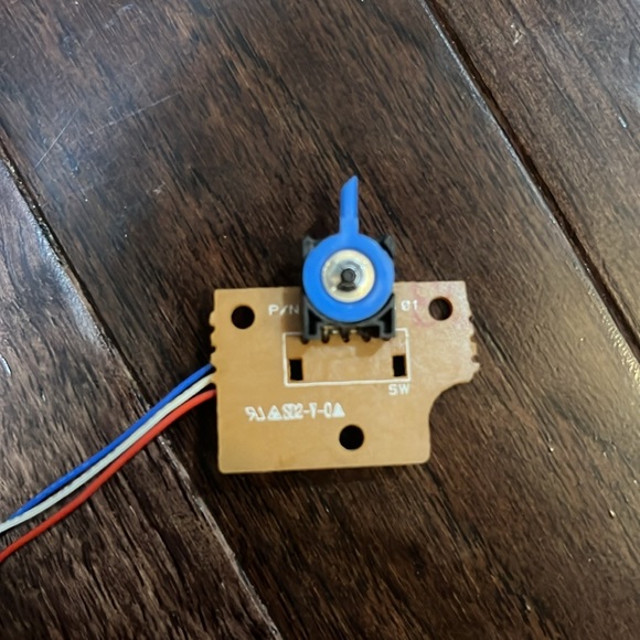 DVD/CD drive part - Picture 2 of 4